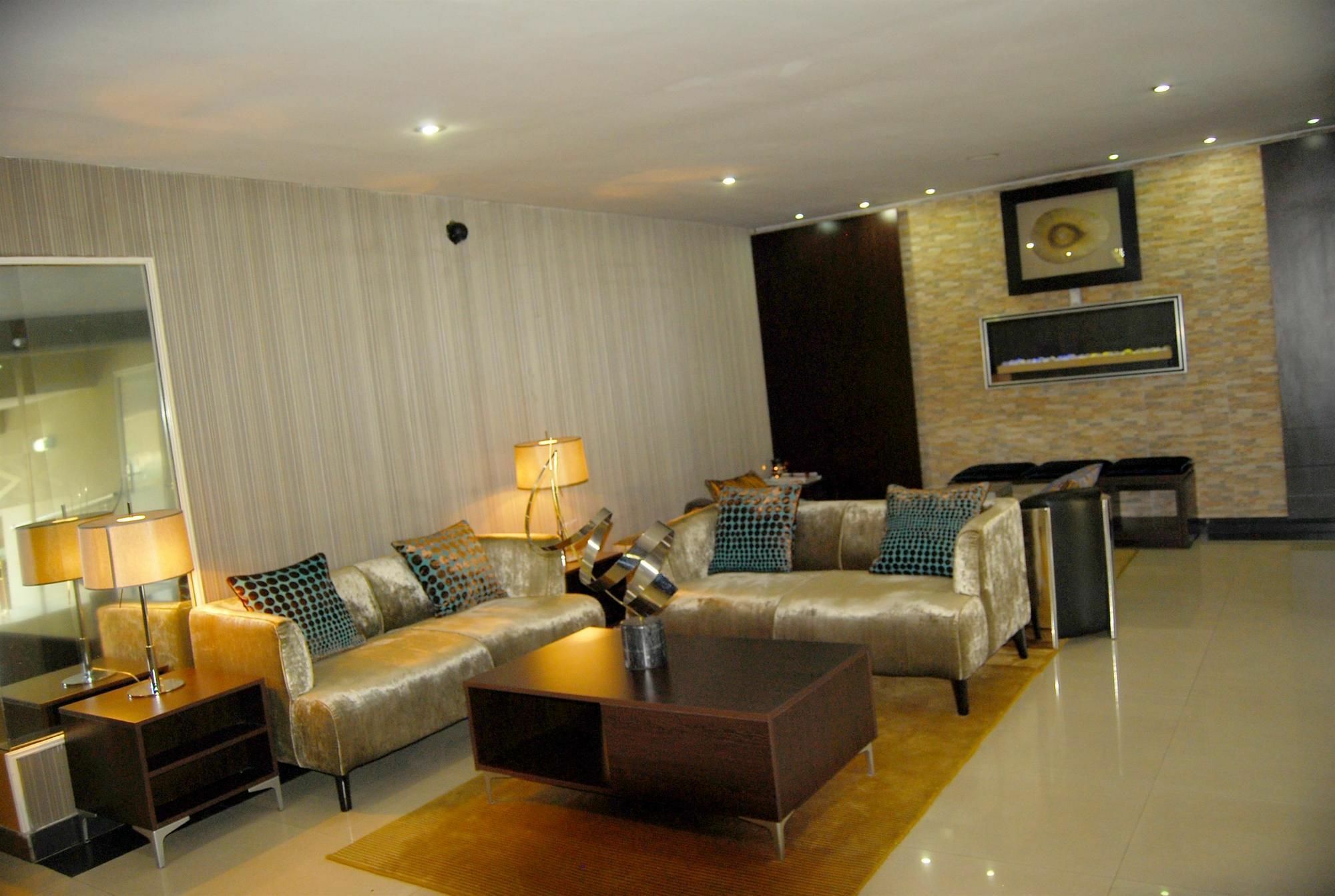 BW Starfire Hotel Ikeja Eksteriør bilde